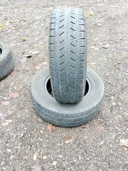 Zimne dodavkové zatazove YOKOHAMA 215/70 R15C, 2ks