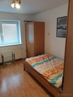 Prenajmem izbu v rodinnom dome v Podunajských Biskupiciach
