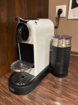 Kávovar na kapsuly Nespresso De\'Longhi CitiZ White EN267.