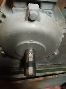 Predam elektromotor 2,2kw.