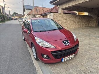 Peugeot 207 1.4 benzín