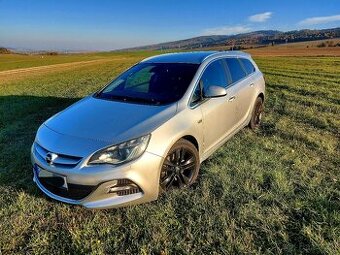 Opel Astra J Sport Tourer 2.0 BiTurbo