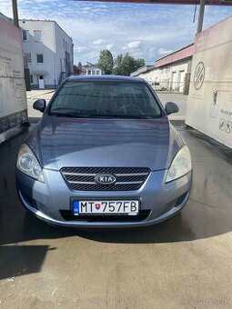Kia ceed 1.4 benzín