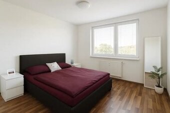 Na prenájom nový veľký 3 izbový byt s balkónom, obec Opoj