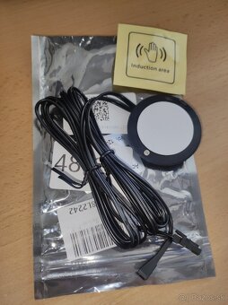 Skrytý dotykový LED spinač