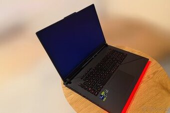 ASUS ROG Strix G18 G814JIR – RTX 4070 + i9-14900HX – 32GB DD