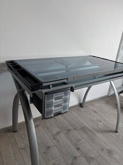 Predám kresliaci(rysovací) stôl–sklenená doska, nastaviteľný