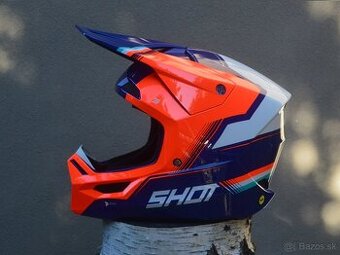 Oranžová modrá helma prilba okuliare shot MIPS