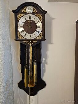 Starožitne nastenne hodiny