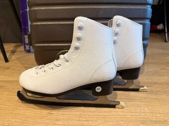 Dievčenské korčule č. 35