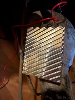 Sourand systém V8 Toyota Land cruiser