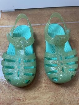 Dievčenské šľapky crocs 23