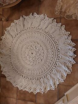 Koberec háčkovaný