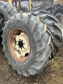 Predám kolesá 28 30 32 34 na Zetor major