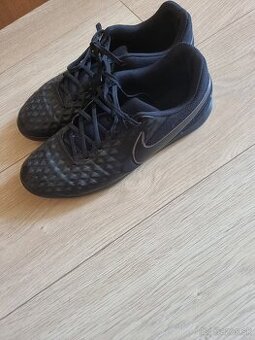 sálovky Nike v.45