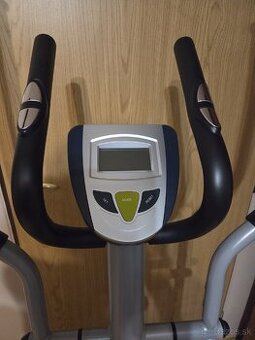 Stacionárny fitness stroj