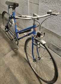 Dámsky retro bicykel FAVORIT v pôvodnom stave a plnej výbave