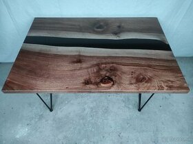 Predám nový stôl z orechového dreva s epoxidom - 1