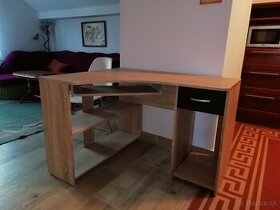 Rohový stôl