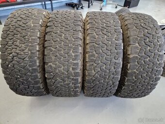 285/70 r17 BfGoodrich All-Terrain 4ks