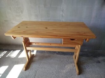 Stôl a stolička