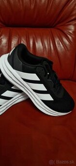 Adidas botasky vel 44-Nové...Grocs vel.45