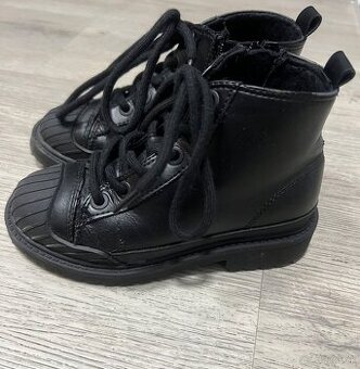 Zara, Reserved,Adidas topánky.