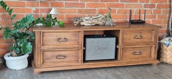 Komoda pod TV - masiv