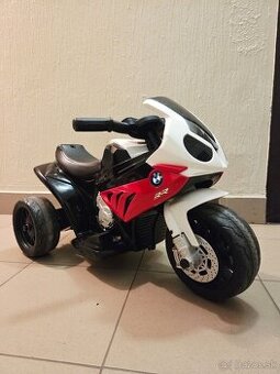 Detská elektrická trojkolka BMW S1000RR