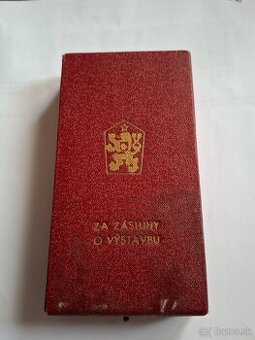 Etujka k medaile Za zásluhy o výstavbu