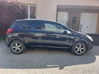 Opel Corsa 1.2 16V 67000km NOVÁ TK,EK