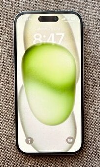Apple iPhone 15 128 GB zelený