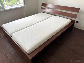Postel IKEA 160x200 komplet s rostami a matracami