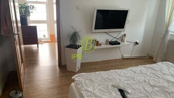 Zrekonštruovaný 5-izb. rodinný dom v Rovinke - 1