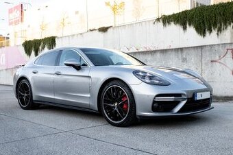 Porsche Panamera Turbo 4x4 A/T / možný odpočet DPH