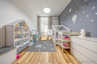 NA PREDAJ - Krásny 5 izbový rodinný dom s svojgarážou v Bern