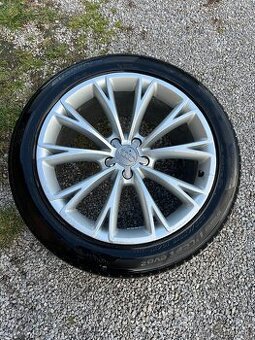 Predám zimne pneumatiky na hliníkových diskoch audi
