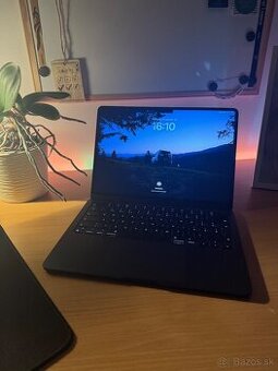 Macbook Air M3 13" | 16GB RAM, 256GB SSD, čierna