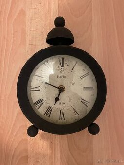 retro hodiny Paris