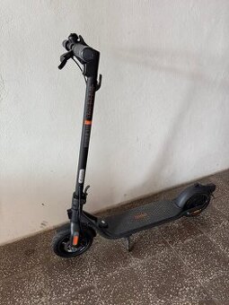 Ninebot Kickscooter F2 E