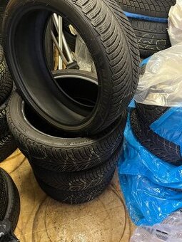 Dvojrozmer 225/40 R19   255/35 R19 zimné