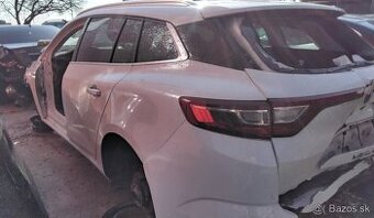 Renault MEGANE GRANDTOUR 2014 predám DVERE, ZADNÉ SVETLÁ, PR