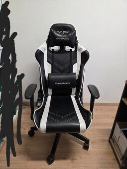 DX Racer