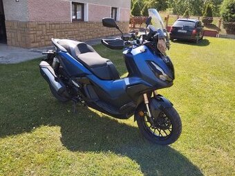 Honda Adv 350