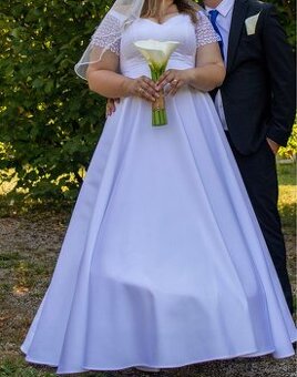 Svadobné šaty + závoj