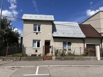 Predám dom s pozemkom v lukratívnej časti