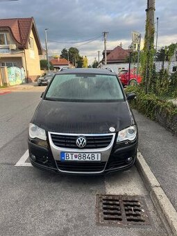 predam volkswagen touran