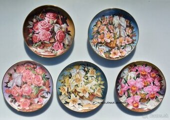 Zberateľské porcelánové taniere s nádhernou kyticou