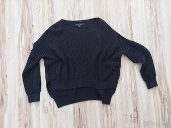 Čierny pletený sveter