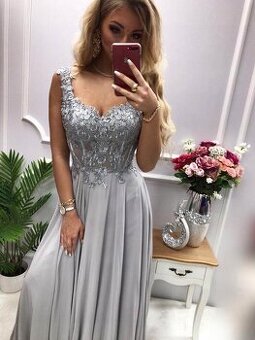 Strieborné spoločenské šaty 40/L